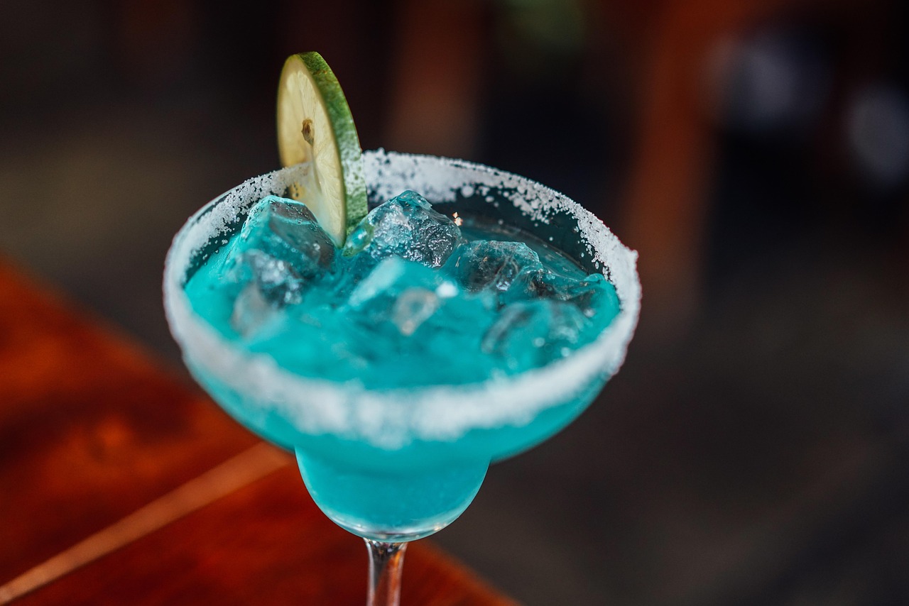 婚活アプリでお酒を飲まない設定のメリットは？