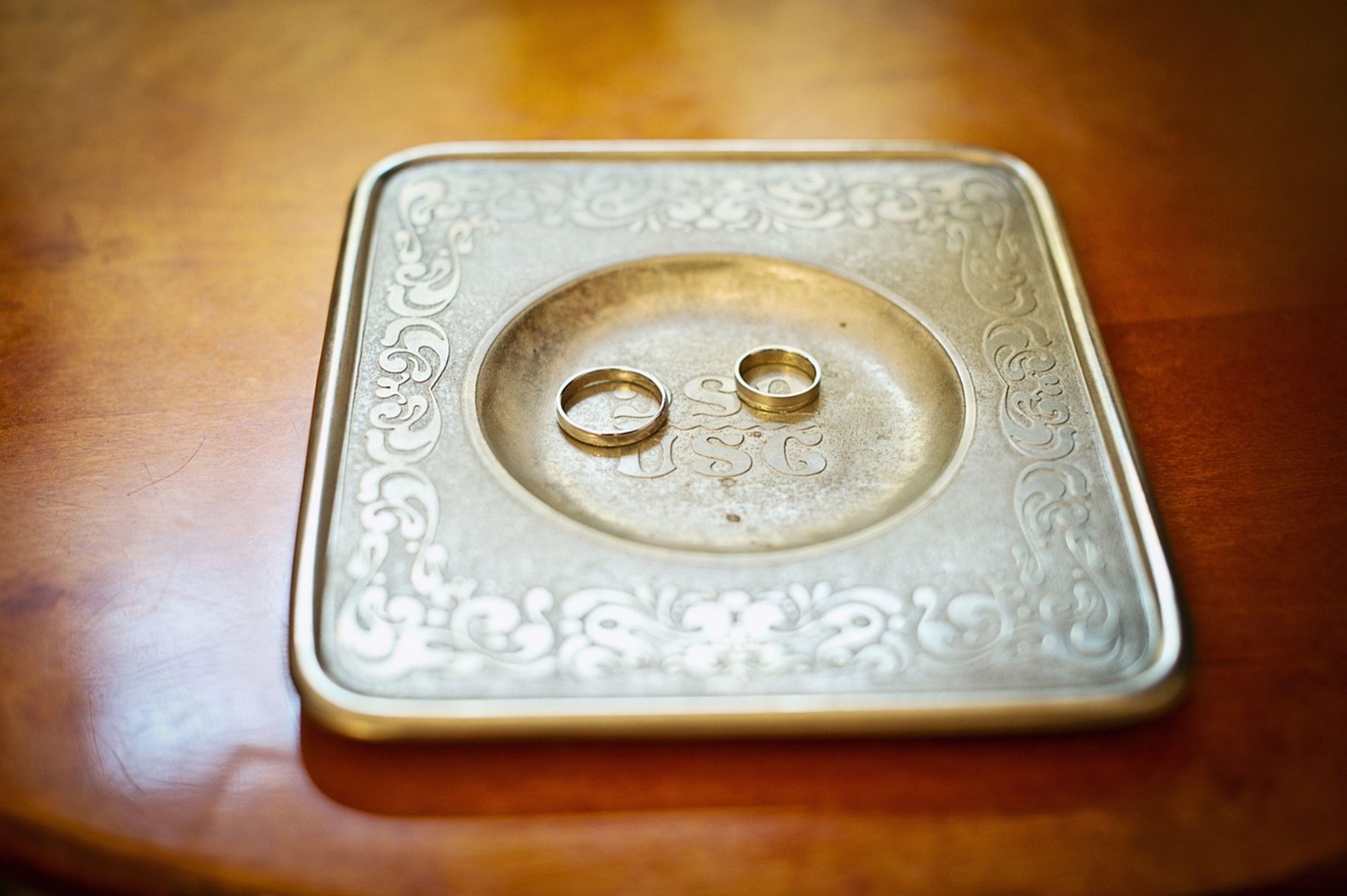 婚活アプリと婚活パーティーを併用するメリットとは？