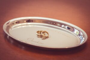 婚活アプリの無料と有料の違いを徹底解説するには？